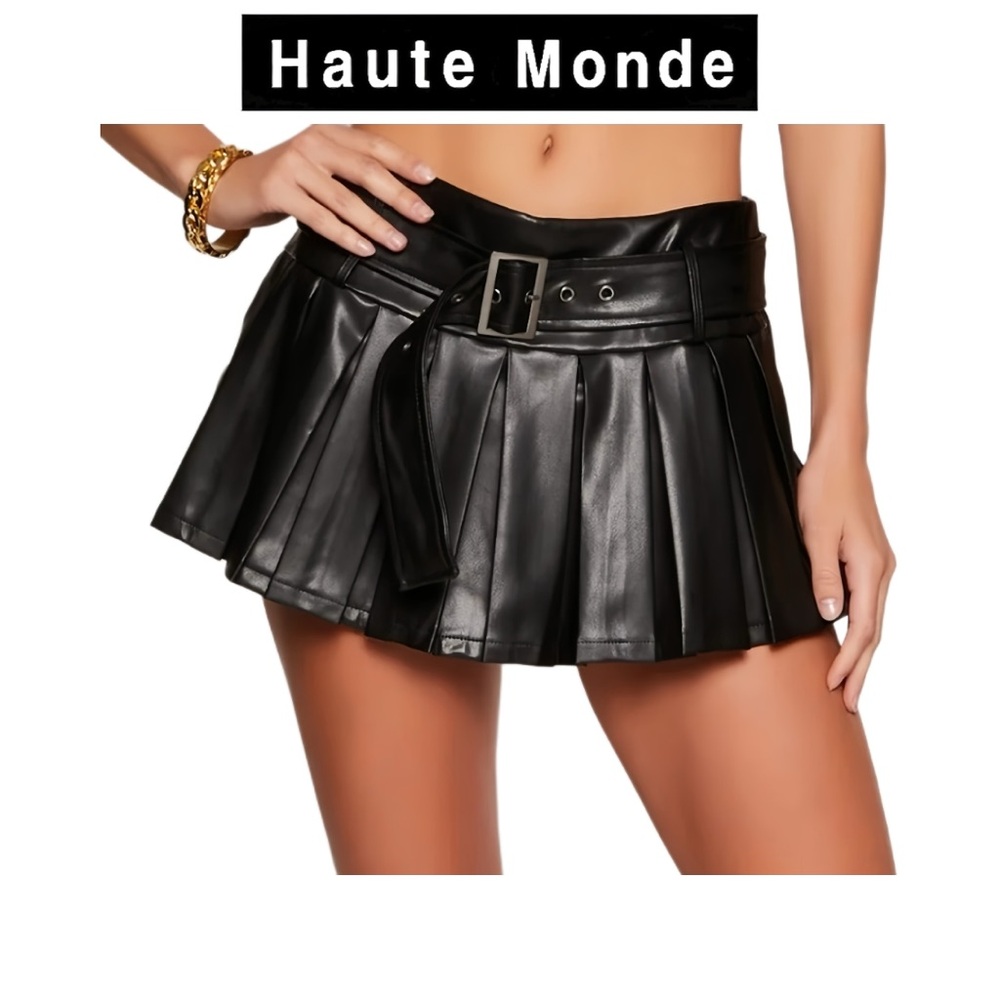 Haute Monde Faux Leather Belted Pleated Mini Skort. Black, Size L, BRAND NEW